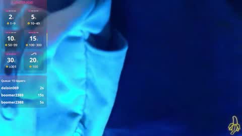 Snapshot of naturaltitss_ chatting on 17, 5, 2026 Gwen online show from 17, 5, 2026