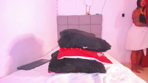 Snapshot of naty_coxx chatting on 15, 12, 2025 NATY COXX online show from 15, 12, 2025