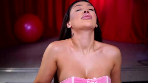 Naty online show from 23, 1, 2025