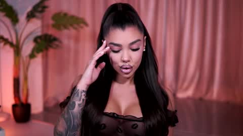 Naty online show from 6, 4, 2026