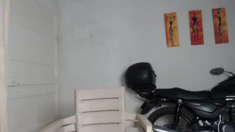 Snapshot of natzumi_mcqueen chatting on 4, 1, 2025 Stella Mcqueen online show from 4, 1, 2025