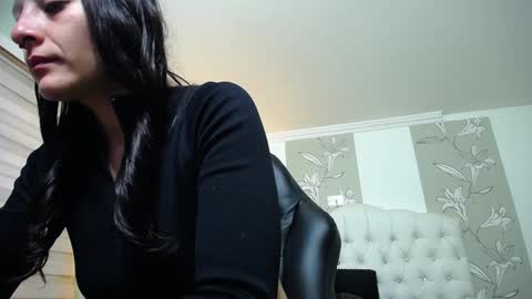 Kitten online show from 7, 1, 2025