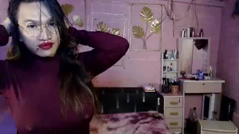 naughty_lorien143 online show from 25, 3, 2026