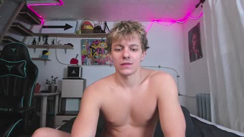 Nik online show from 10, 1, 2025