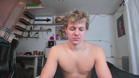 Nik online show from 12, 1, 2025