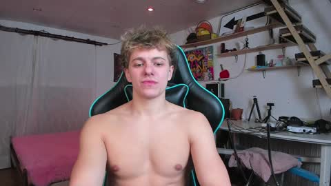 Nik online show from 30, 1, 2025