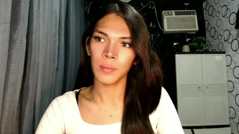 Snapshot of naughty_princess24 chatting on 16, 6, 2026 Ariela online show from 16, 6, 2026