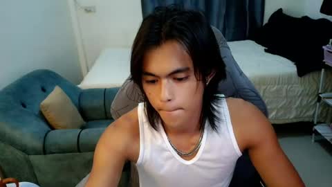 Snapshot of naughtyboylouie chatting on 16, 7, 2026 Loue online show from 16, 7, 2026