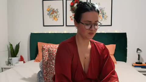 Snapshot of naughtybrunettexxx chatting on 7, 12, 2024 NaughtyBrunetteXXX online show from 7, 12, 2024