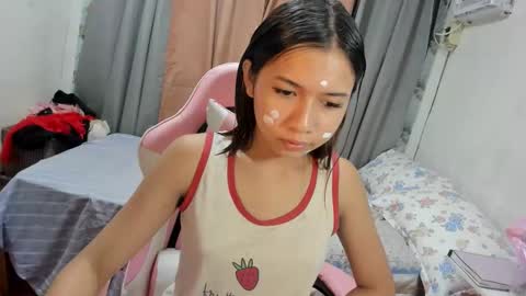 Snapshot of naughtychen18 chatting on 18, 11, 2025 naughtychen18 online show from 18, 11, 2025