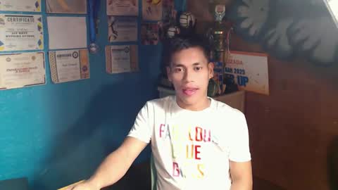 naughtyfuck_boy online show from 17, 10, 2025