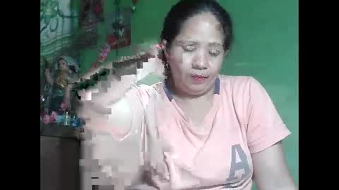 Snapshot of naughtymom26 chatting on 6, 5, 2026 naughtymom26 online show from 6, 5, 2026