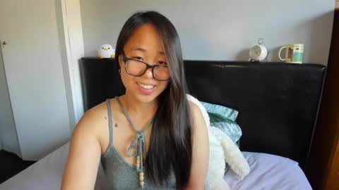 Gigi Chu  online show from 6, 10, 2025