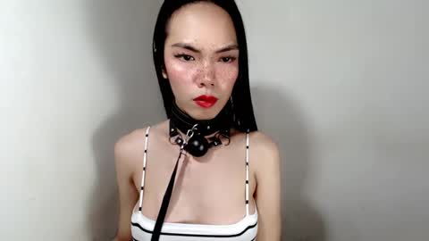 naughtypetiteangel online show from 18, 1, 2026