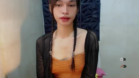 Snapshot of naughtysunshinepinay chatting on 18, 10, 2025 Celine online show from 18, 10, 2025