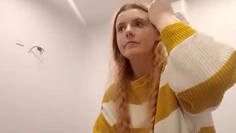 Snapshot of naughtyt333n chatting on 18, 6, 2026 Naughty Jess online show from 18, 6, 2026