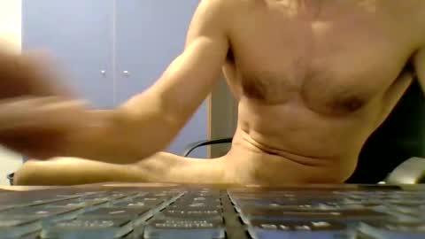 Snapshot of naughtywolf322 chatting on 8, 5, 2026 Volk online show from 8, 5, 2026
