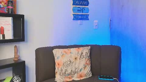 Nicolle online show from 16, 7, 2026