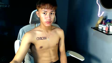 Snapshot of naugthyboyloy chatting on 25, 5, 2026 Loy online show from 25, 5, 2026