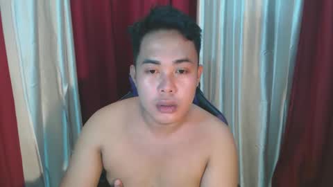Snapshot of nauhty_kirkxxx chatting on 31, 10, 2025 loverskirk online show from 31, 10, 2025
