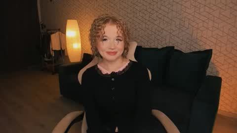 NayaValen online show from 10, 11, 2025