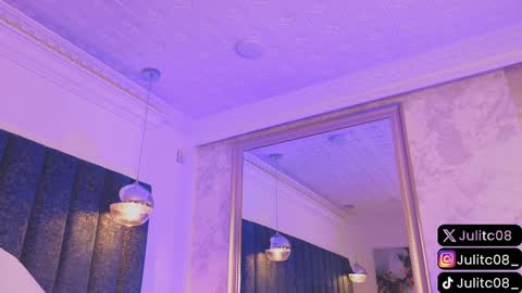 Juli  online show from 21, 1, 2025