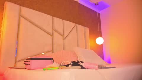 Snapshot of naylapot_ chatting on 3, 6, 2026 Juli online show from 3, 6, 2026