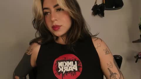 Snapshot of nazzz10 chatting on 9, 3, 2026 nazzz10 online show from 9, 3, 2026