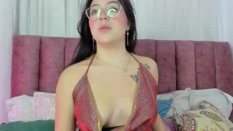 Snapshot of neaomy_castro chatting on 3, 12, 2025 Neaomy online show from 3, 12, 2025