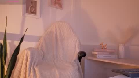 Snapshot of nebetcolin chatting on 6, 2, 2026 Hellen online show from 6, 2, 2026