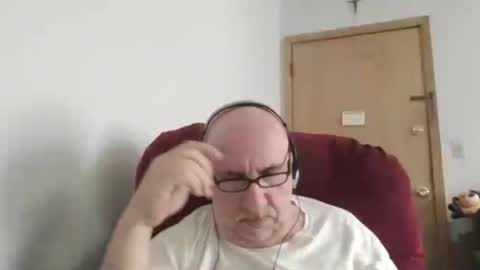 Snapshot of needlesslove chatting on 20, 6, 2026 Tom online show from 20, 6, 2026