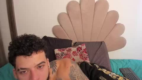 Snapshot of neeii chatting on 3, 10, 2025 Nei turn green online show from 3, 10, 2025