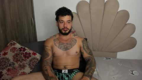 Snapshot of neeii chatting on 17, 10, 2025 Nei turn green online show from 17, 10, 2025
