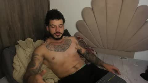 Snapshot of neeii chatting on 18, 10, 2025 Nei turn green online show from 18, 10, 2025