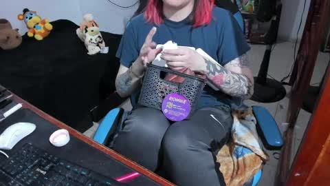 Geek Nicole    im Neeko UwU online show from 17, 4, 2026