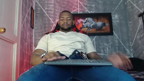 Snapshot of negritomeloso_k18 chatting on 19, 1, 2026 negritomeloso_k18 online show from 19, 1, 2026