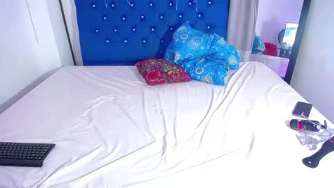 Snapshot of neighbor_ebony chatting on 16, 5, 2026 CHIKY online show from 16, 5, 2026