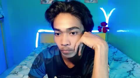 neil_asian69 online show from 19, 4, 2026
