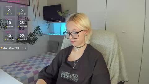 Snapshot of neko_sora chatting on 12, 5, 2026 Kate online show from 12, 5, 2026