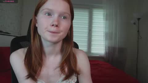Snapshot of nellie_baby chatting on 17, 7, 2026 Nellie online show from 17, 7, 2026