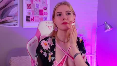 Snapshot of nellloyns chatting on 9, 3, 2025 Nelly online show from 9, 3, 2025