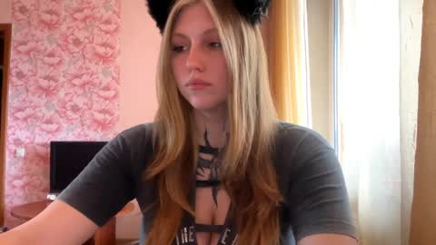 neomimaddern online show from 10, 4, 2026