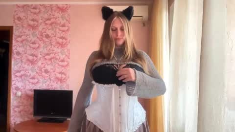 neomimaddern online show from 18, 4, 2026