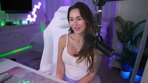 Sasha West online show from 11, 11, 2025