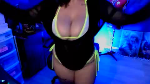 Snapshot of nerdybody chatting on 13, 12, 2025 NerdyBody online show from 13, 12, 2025