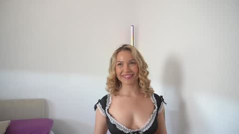 Snapshot of new_dee chatting on 11, 2, 2026 new dee online show from 11, 2, 2026