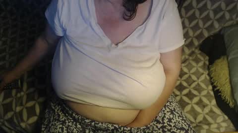 Snapshot of new_milf chatting on 3, 6, 2026 Lilly online show from 3, 6, 2026