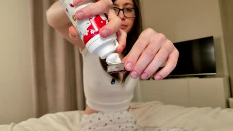 Snapshot of newchloe18 chatting on 9, 2, 2026 newchloe18 online show from 9, 2, 2026