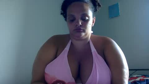 Snapshot of newfiebbw chatting on 26, 7, 2026 Ms. Natural online show from 26, 7, 2026