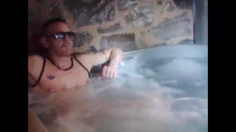 Snapshot of newfun11 chatting on 11, 10, 2025 newfun11 online show from 11, 10, 2025